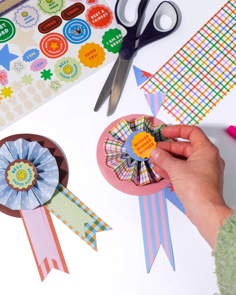 Make Your Own Paper Rosettes Kit