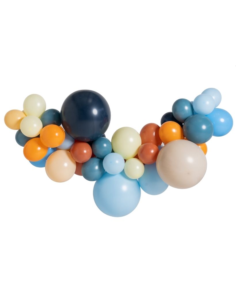 Bluey balloon garland. A balloon garland featuring a variety of balloon sizes in shades of blue, orange, and other colours, arranged in an arch shape.