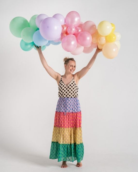 medium balloon garland size comparison