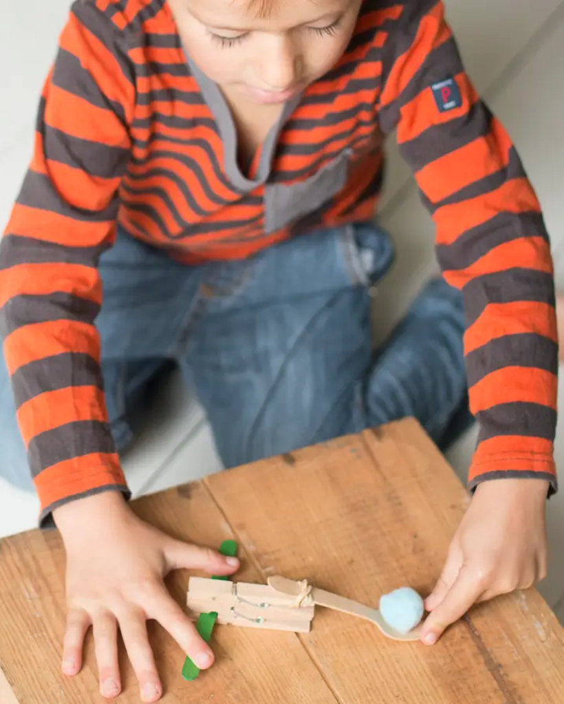 Make Your Own Pirate Catapult Kit