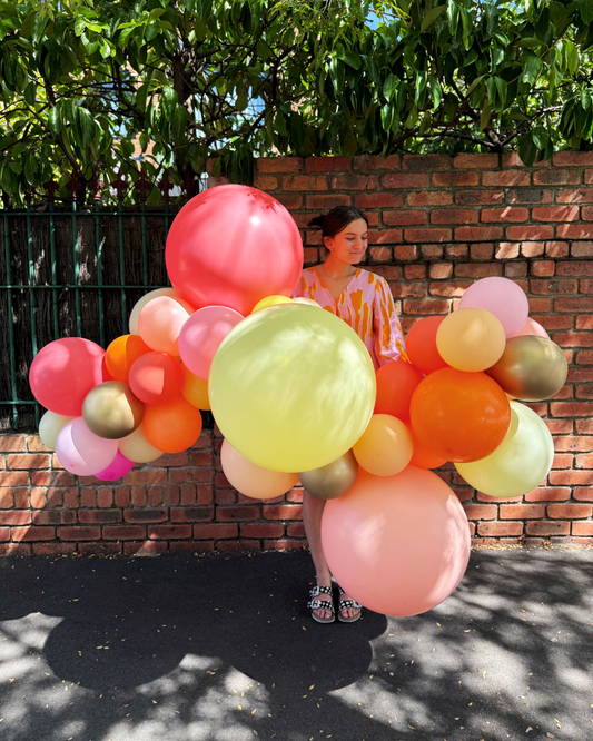 summery balloon garland