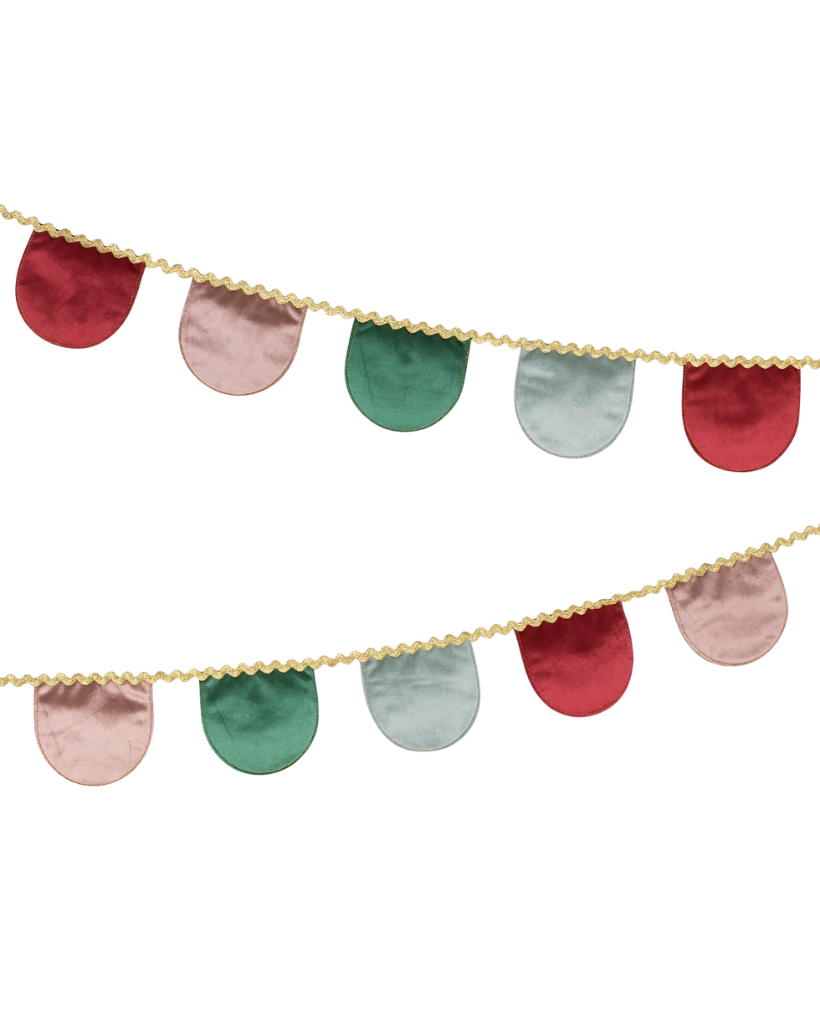 Velvet Christmas Scallop Garland