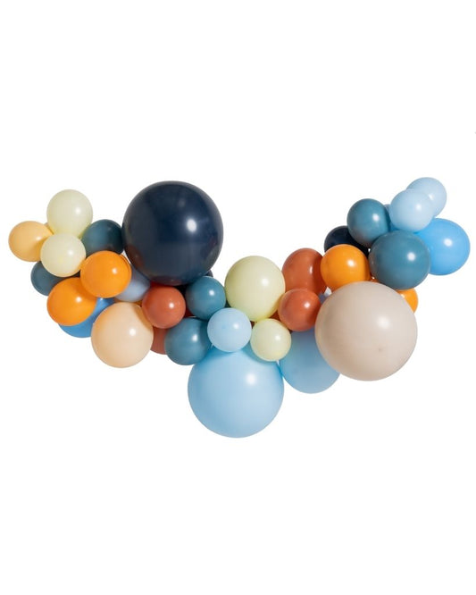 Bluey balloon garland. A balloon garland featuring a variety of balloon sizes in shades of blue, orange, and other colours, arranged in an arch shape.